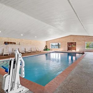 Days Inn By Wyndham Whitmore Lake Ann Arbor Brighton